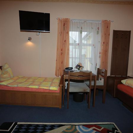 Hotel Zur Post Mulheim an der Mosel Room photo