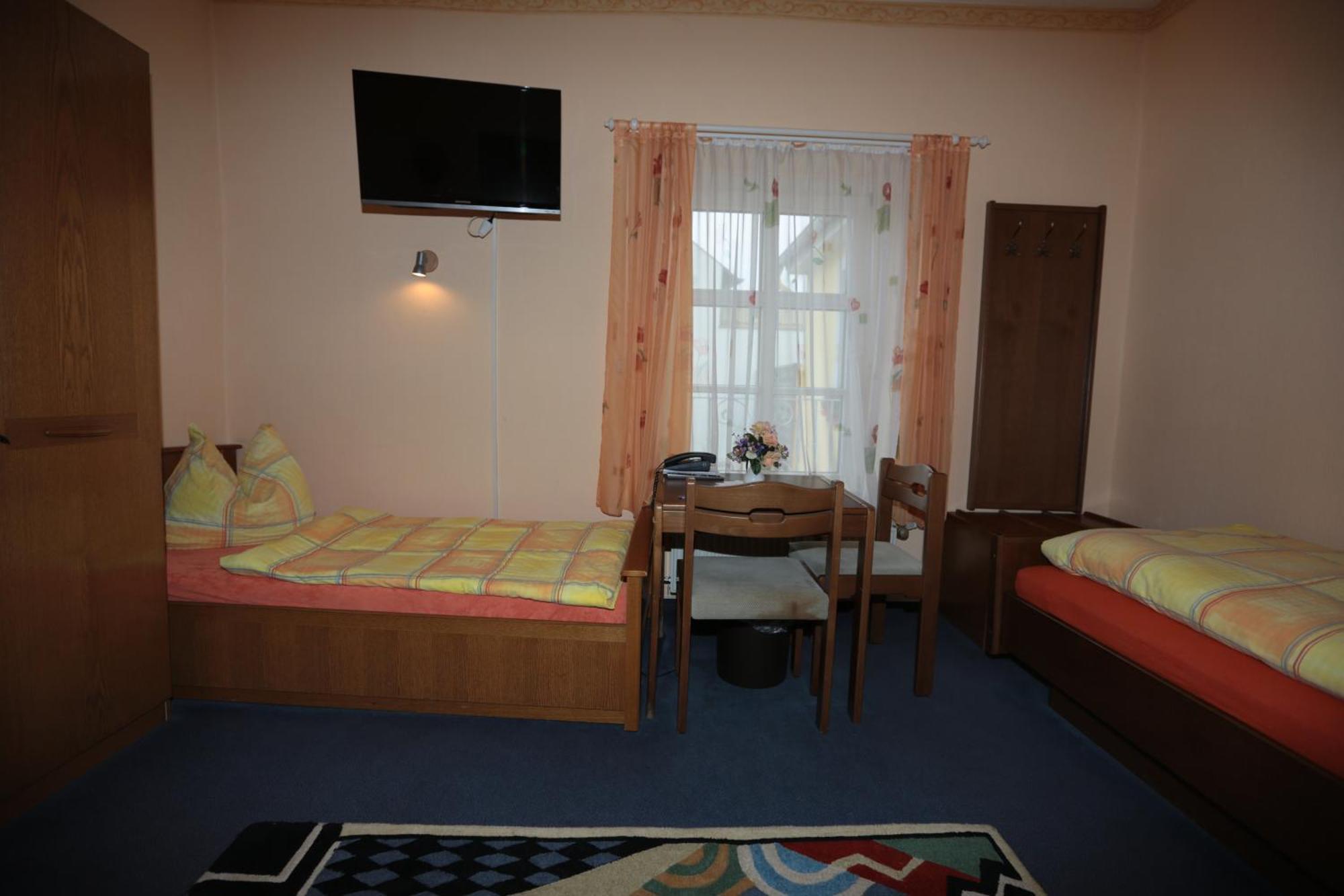 Hotel Zur Post Mulheim an der Mosel Room photo