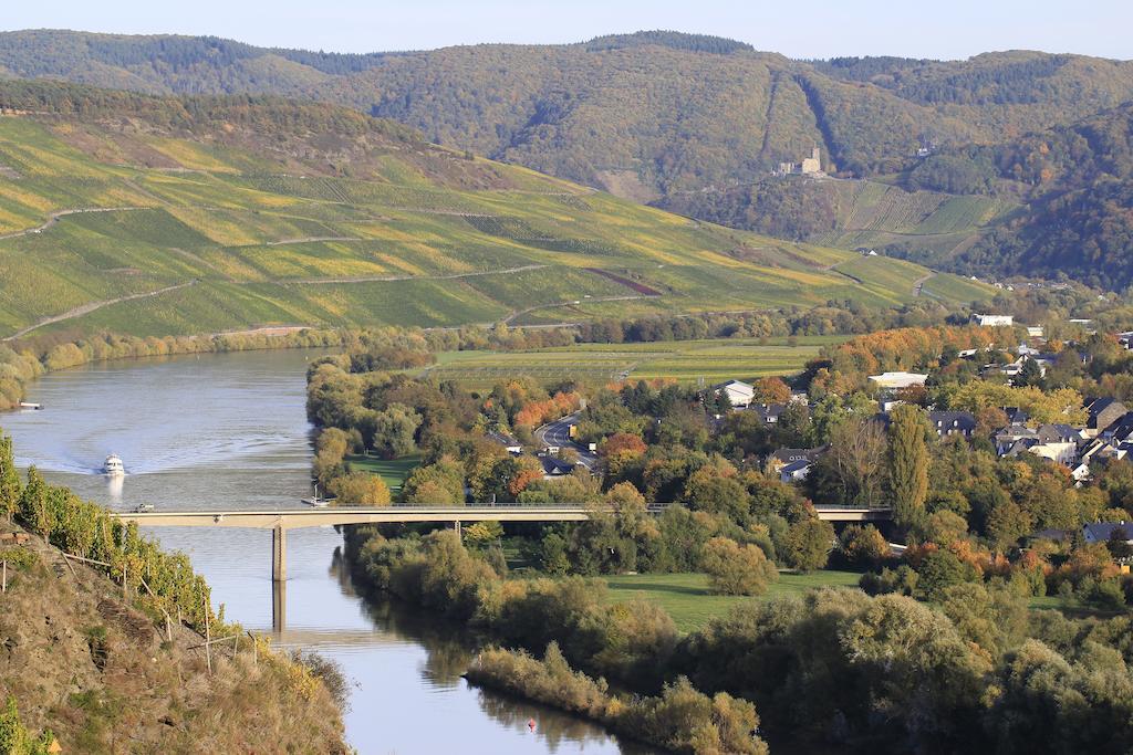 Hotel Zur Post Mulheim an der Mosel Exterior photo